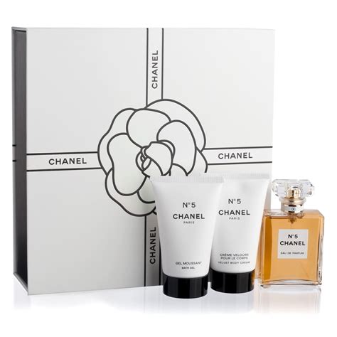 chanel no 5 macy's commercial|Chanel no 5 gift guide.